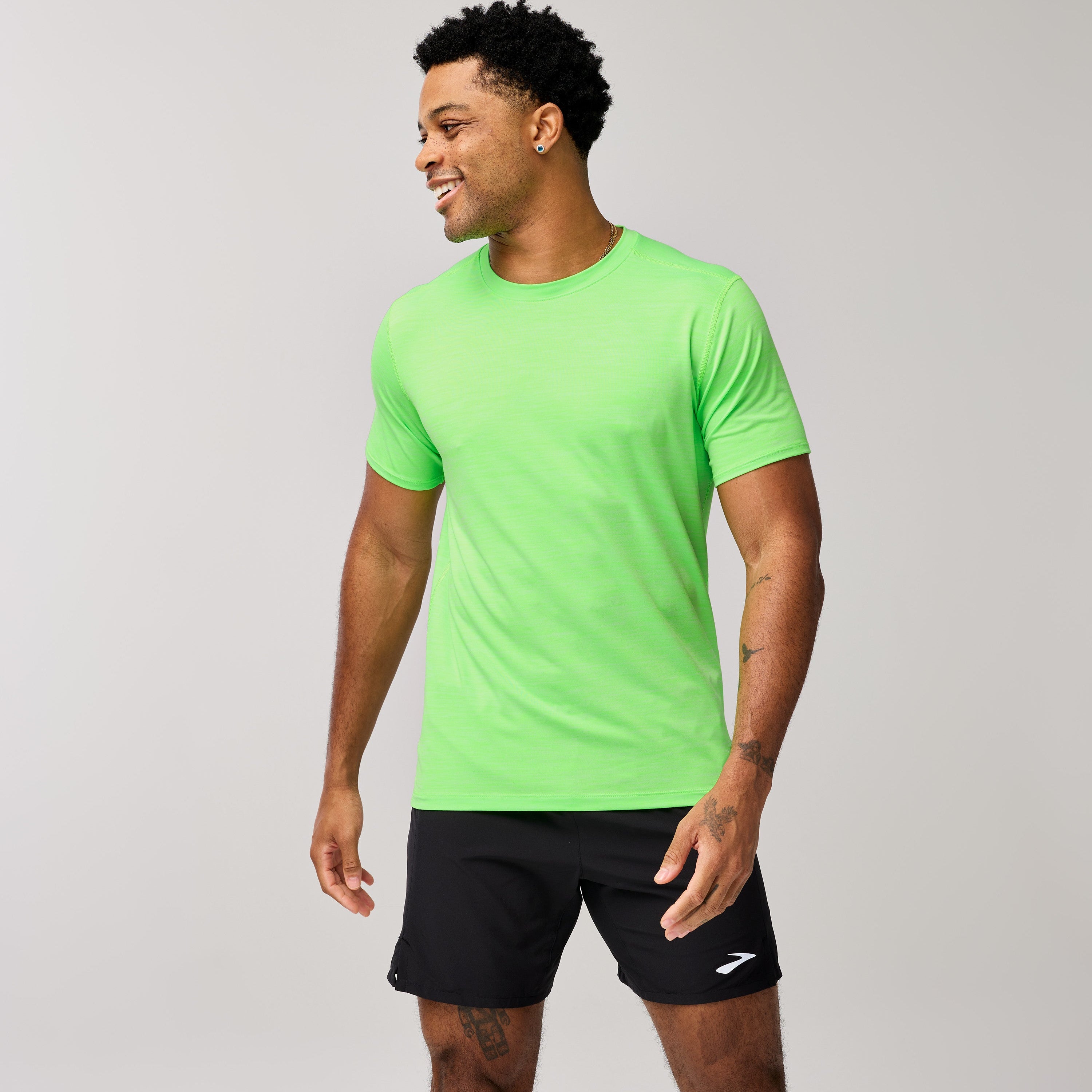 Camiseta Brooks Luxe Short Sleeve Negro Por SOLO 50,00 - View #6